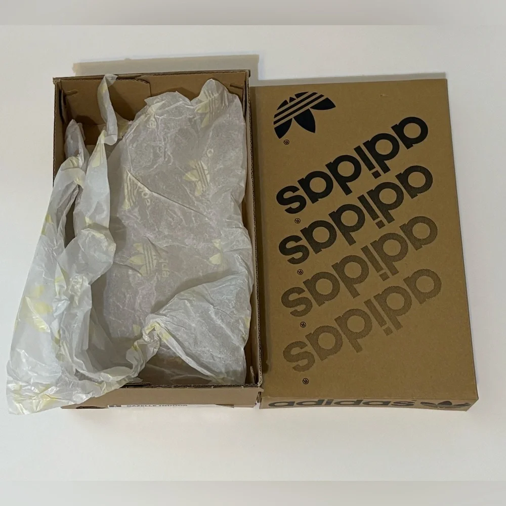 Adidas Gazelle Indoor IH4770 Shoe Box